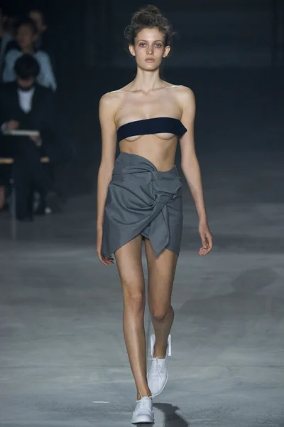 Look 22
